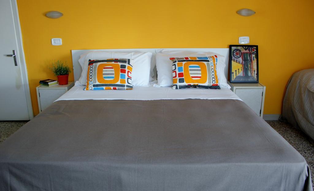 Le Aromatiche B&B Viserbella di Rimini Phòng bức ảnh
