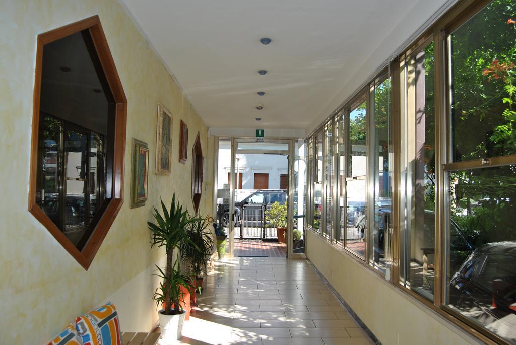 Le Aromatiche B&B Viserbella di Rimini Ngoại thất bức ảnh